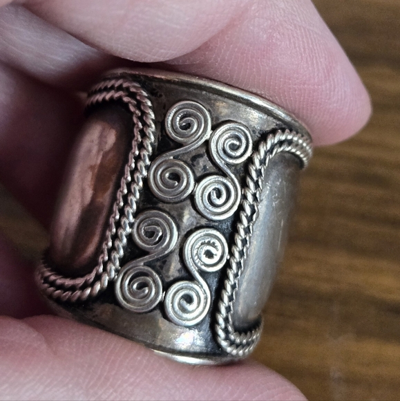 925 Silver Ring - Picture 2 of 6